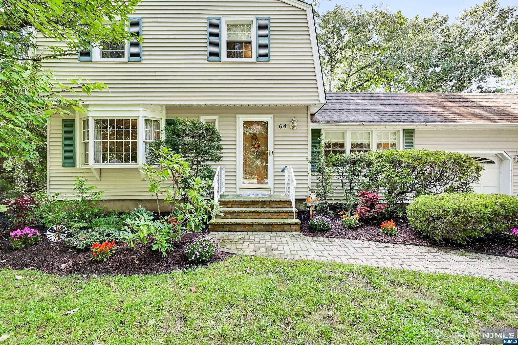 Livingston, NJ 07039,64 E Sherbrooke Pkwy