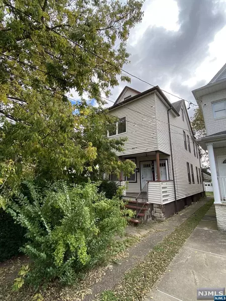 26 Dankoff AVE, Wallington, NJ 07057