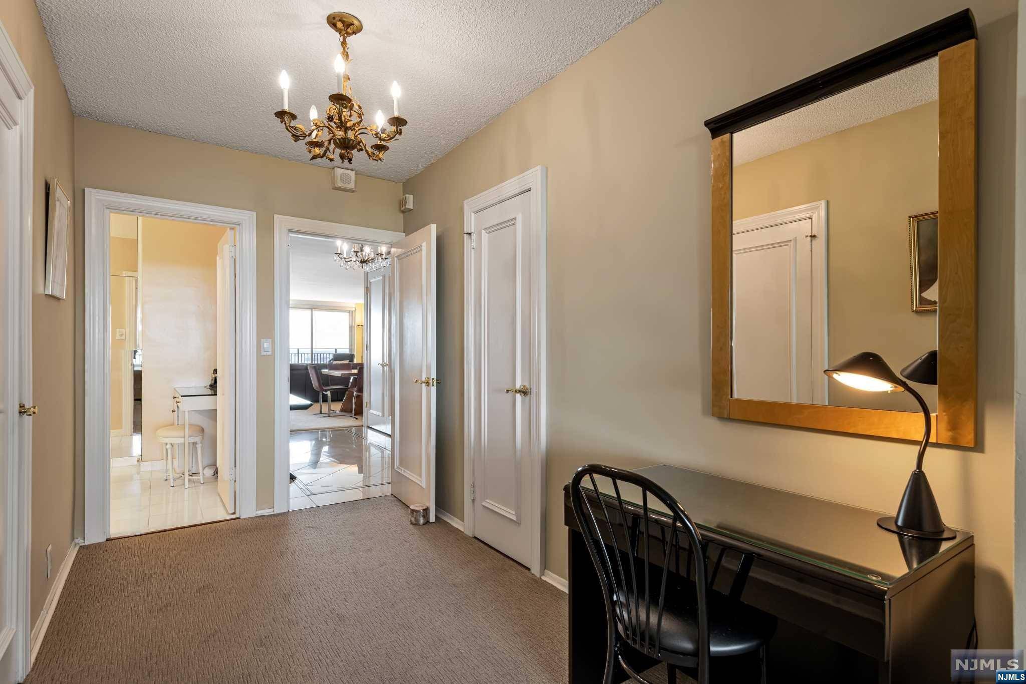 Fort Lee, NJ 07024,1530 Palisade AVE #18R