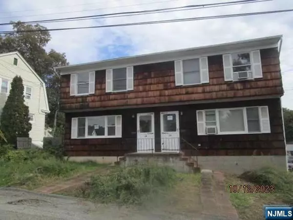 32 Walnut ST, Pompton Lakes, NJ 07442