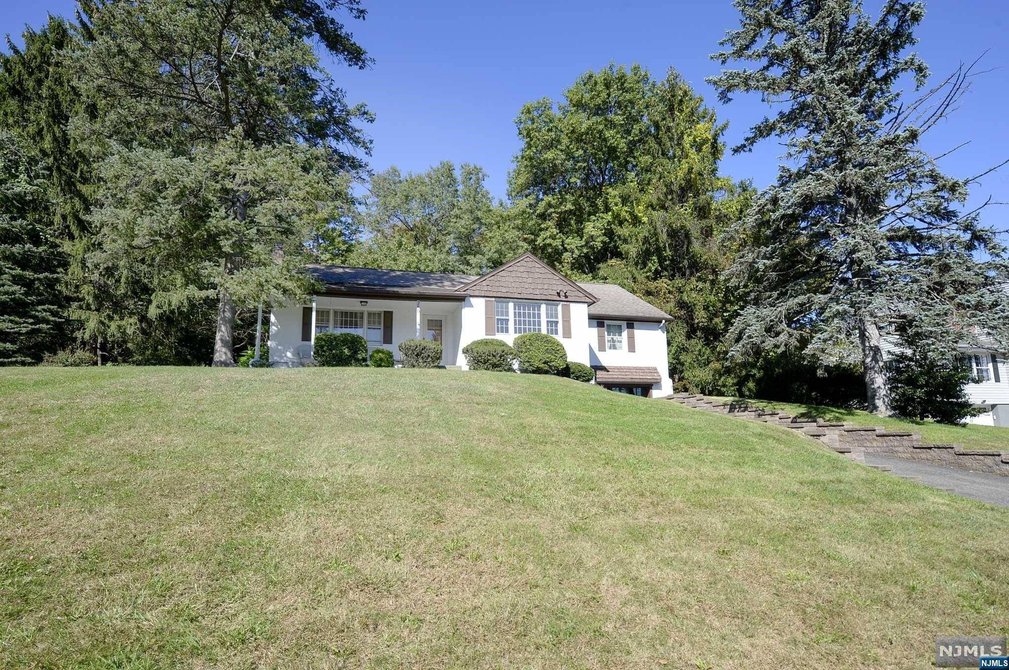 Totowa, NJ 07512,280 Barnert AVE