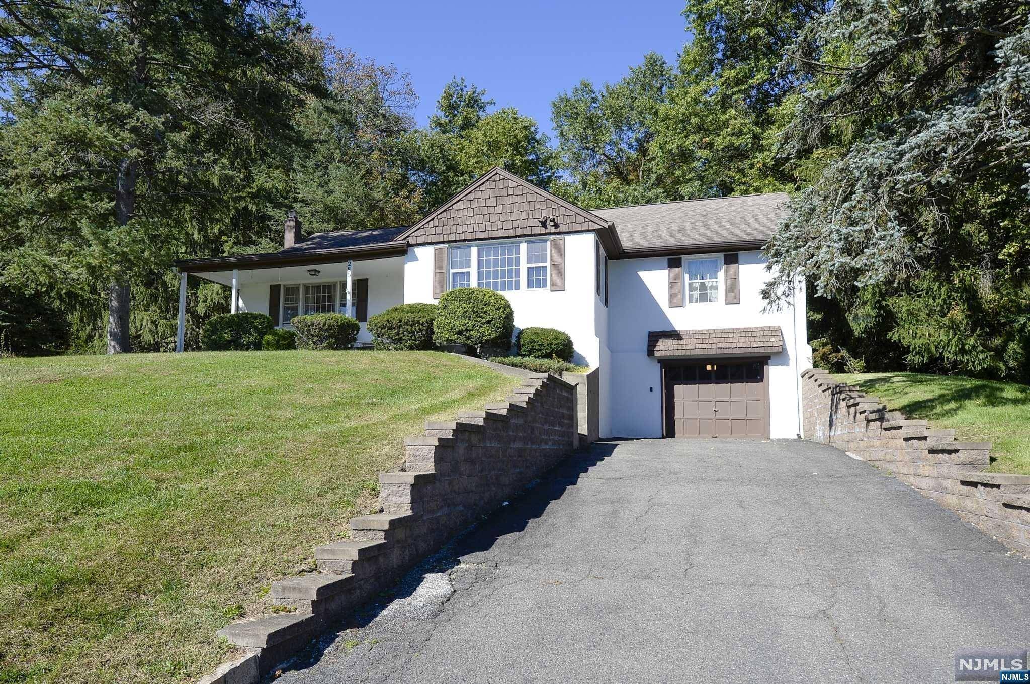 Totowa, NJ 07512,280 Barnert AVE