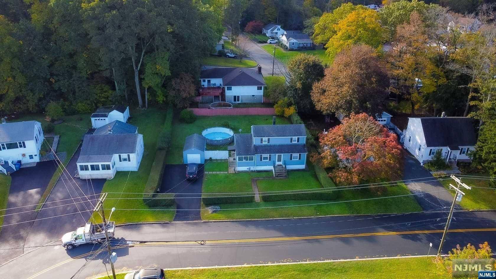 Netcong Borough, NJ 07857,6 Helen WAY