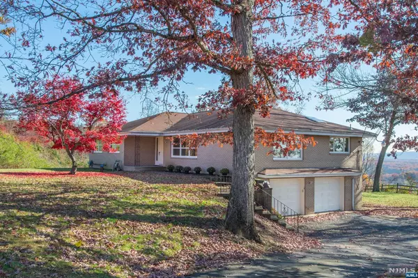 Montville Township, NJ 07082,18 Roome RD