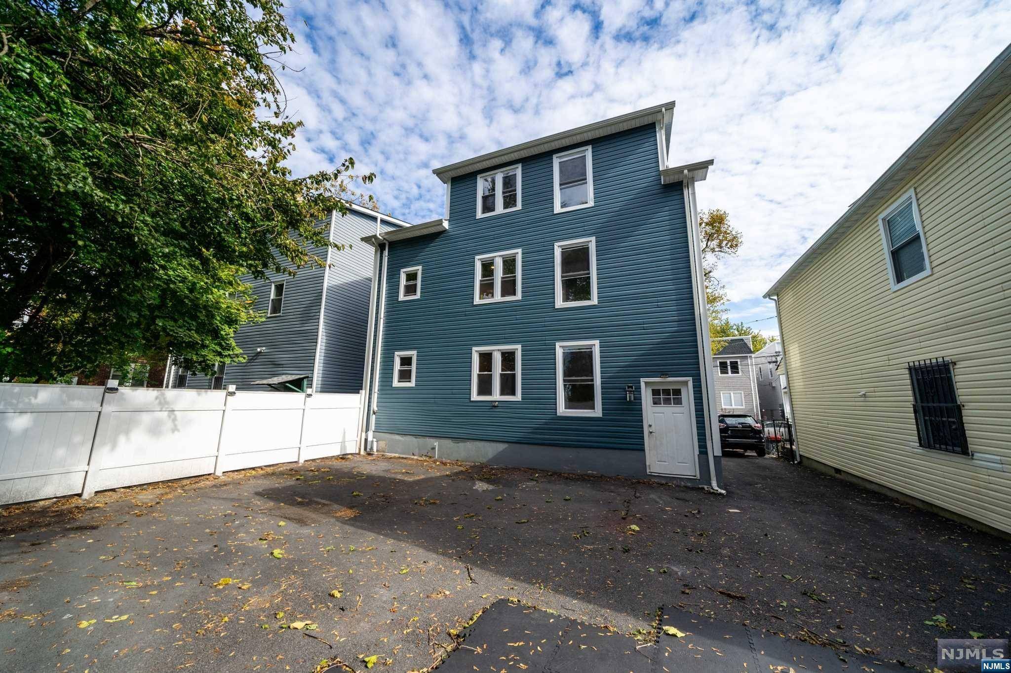 Irvington, NJ 07111,487 20th ST