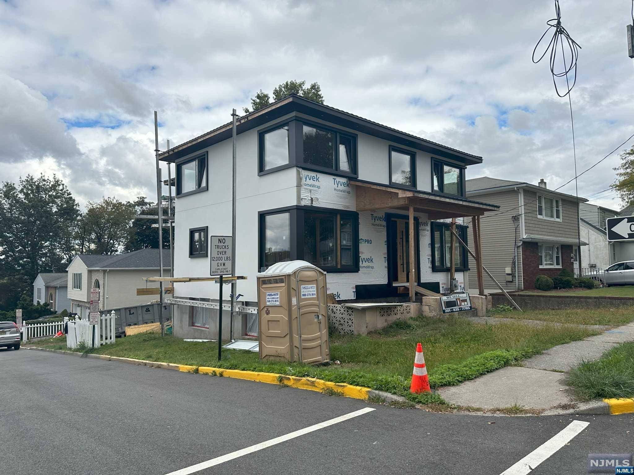 Carlstadt, NJ 07072,644 Garden ST