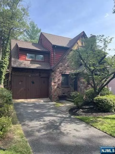 Teaneck, NJ 07666,431 Claremont AVE
