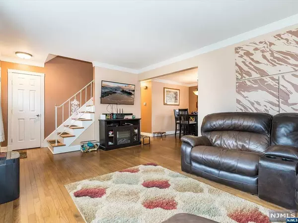 Ringwood, NJ 07456,68 Woodland RD