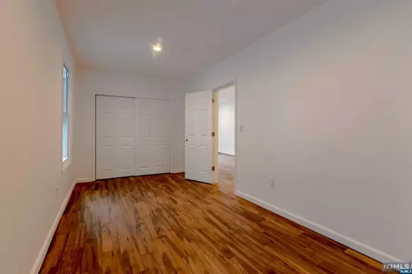 Paterson, NJ 07522,201 N 4th ST