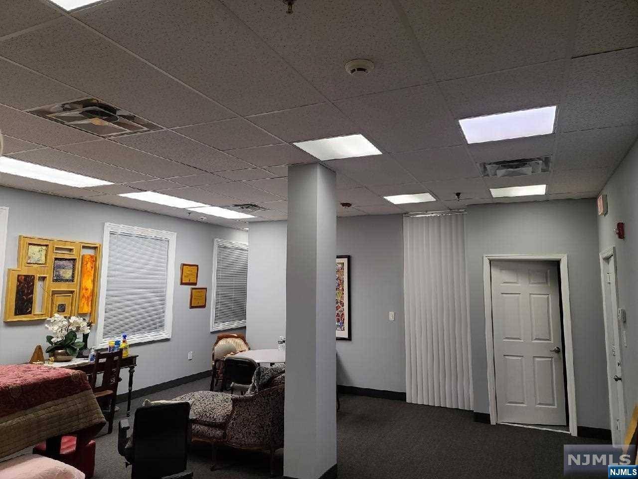 Norwood, NJ 07648,463 Livingston ST #202