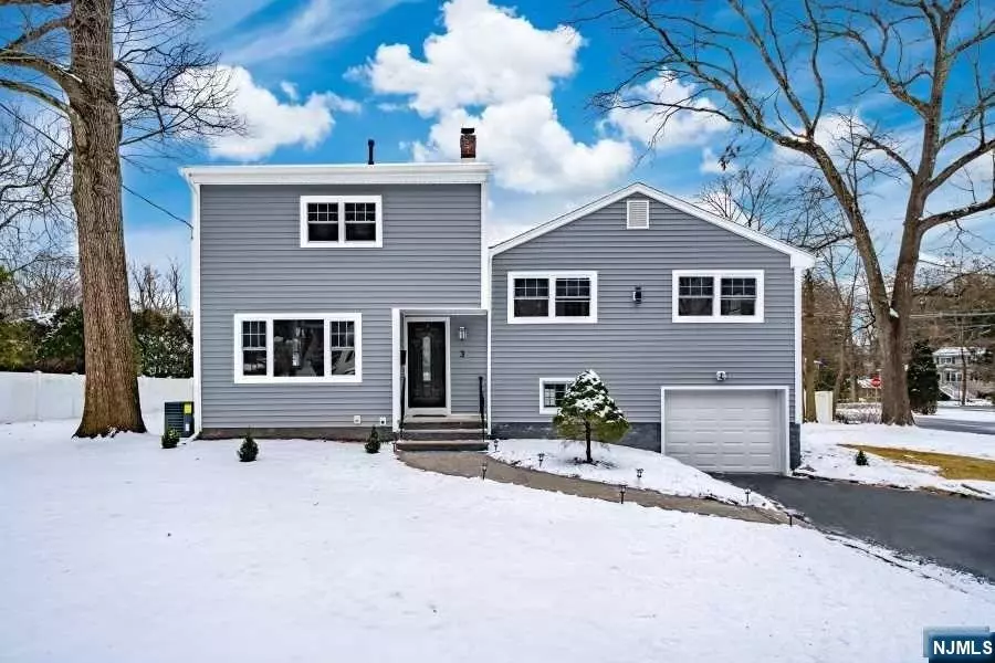 3 Windsor DR, Park Ridge, NJ 07656