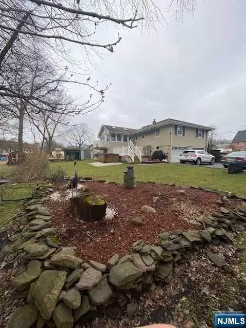 Pompton Lakes, NJ 07442,279 Ramapo ST