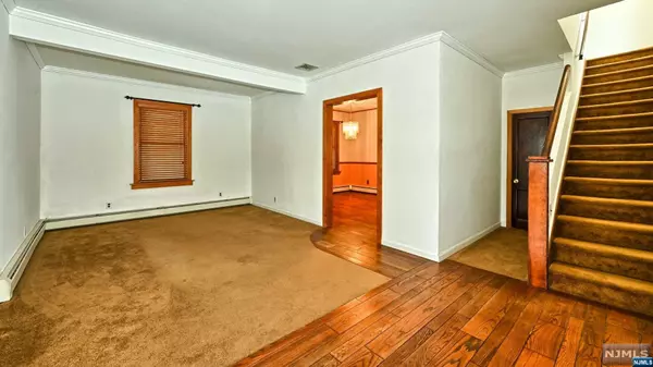 Bloomingdale, NJ 07403,11 Hennion PL