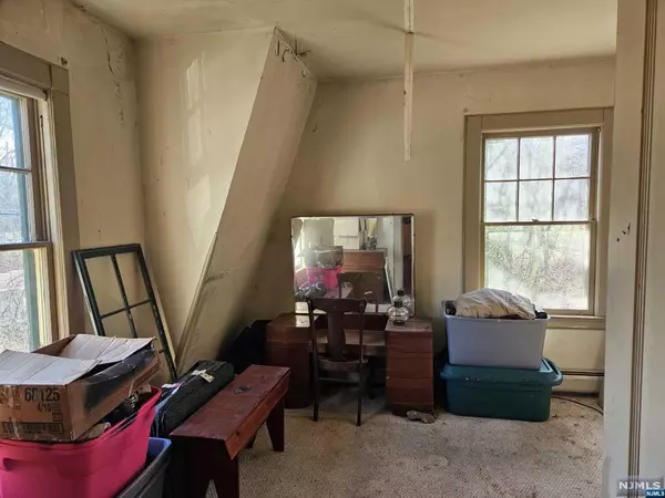 Hamburg, NJ 07419,52 Gingerbread Castle RD