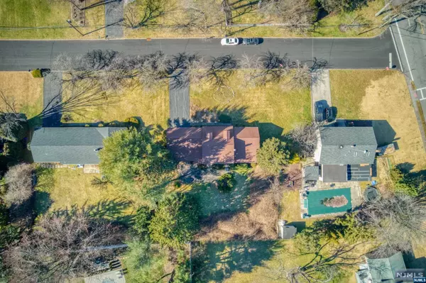 River Vale, NJ 07675,628 Lamanna DR