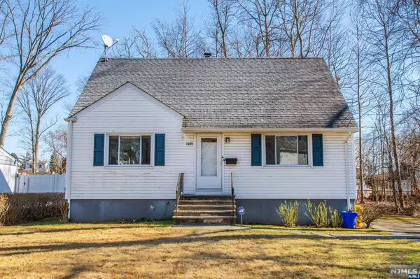 1609 Ardsley CT, Teaneck, NJ 07666