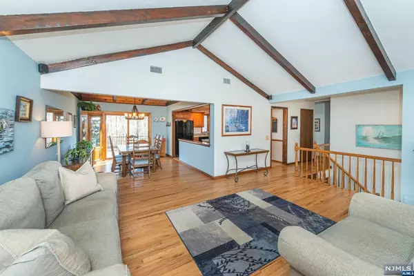 Montville Township, NJ 07045,12 Glenwood DR