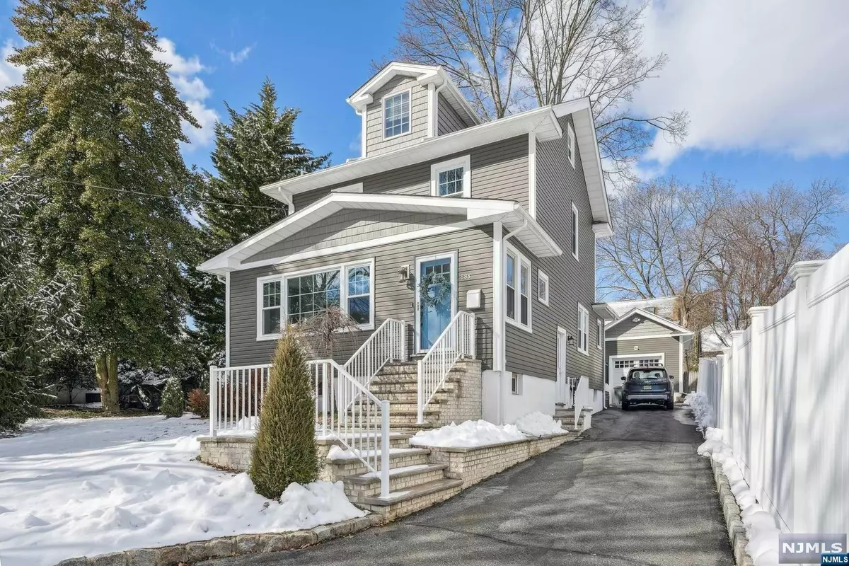 Boonton Town, NJ 07005,588 Lathrop AVE