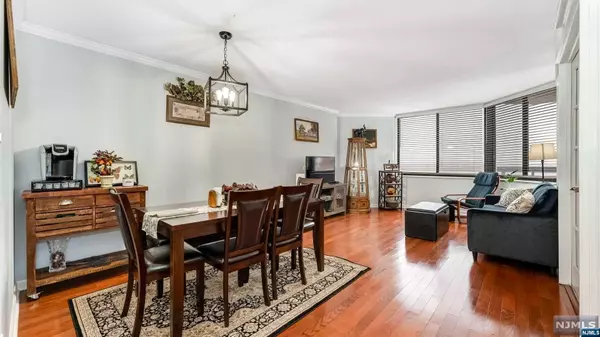 Secaucus, NJ 07094,416 Harmon Cove Tower