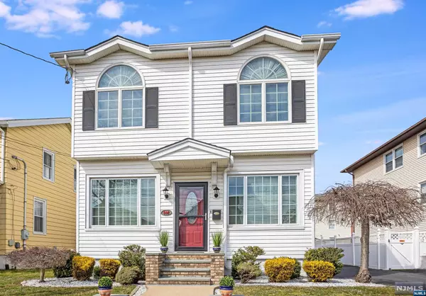 602 10th ST, Carlstadt, NJ 07072