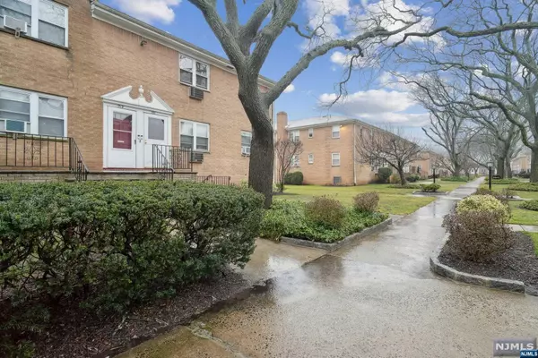 Belleville, NJ 07109,725 Joralemon ST #132