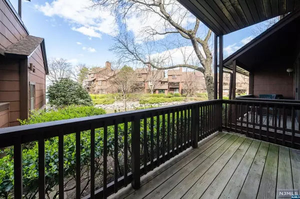 Secaucus, NJ 07094,307 Sea Isle Key