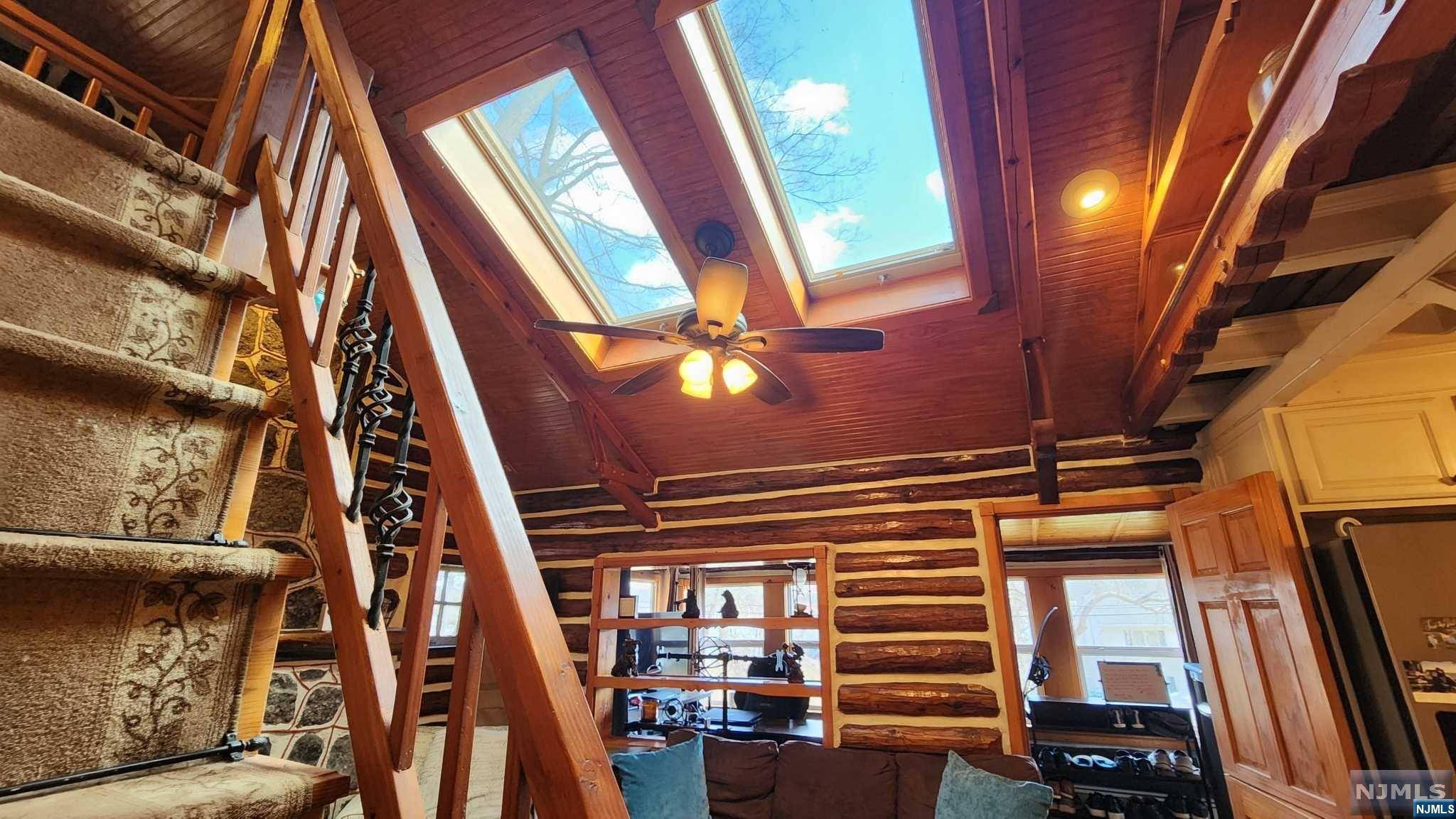West Milford, NJ 07480,198 Bearfort RD