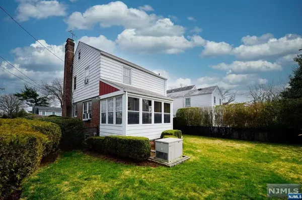 Teaneck, NJ 07666,1046 Warren Pkwy