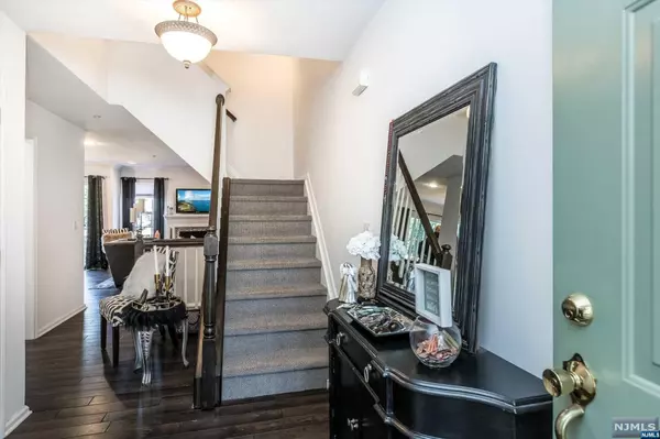 Pompton Lakes, NJ 07442,173 Terrace CT