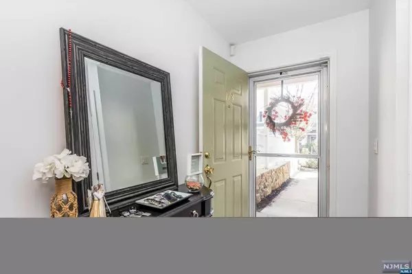 Pompton Lakes, NJ 07442,173 Terrace CT