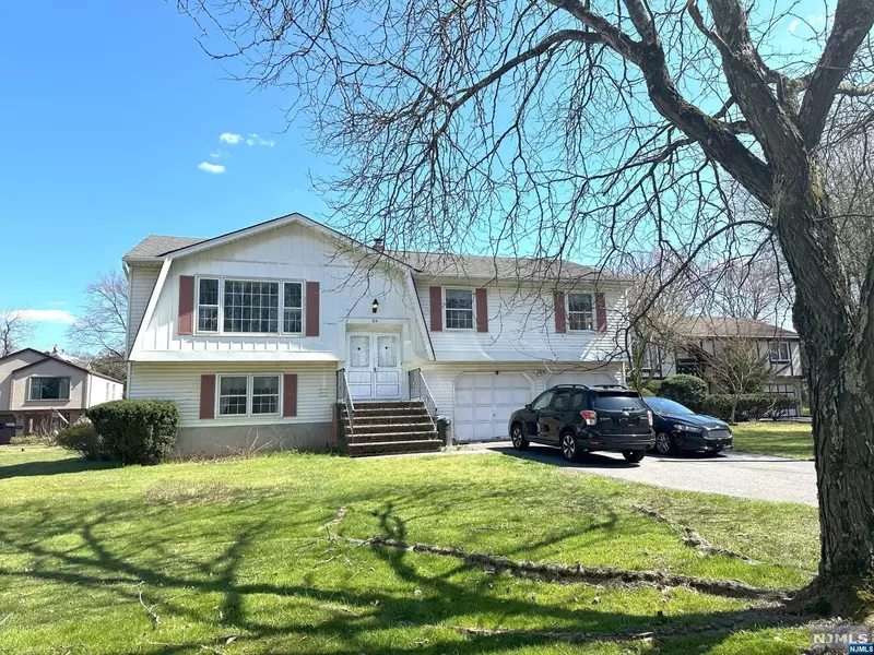 65 Forest AVE, Westwood, NJ 07675