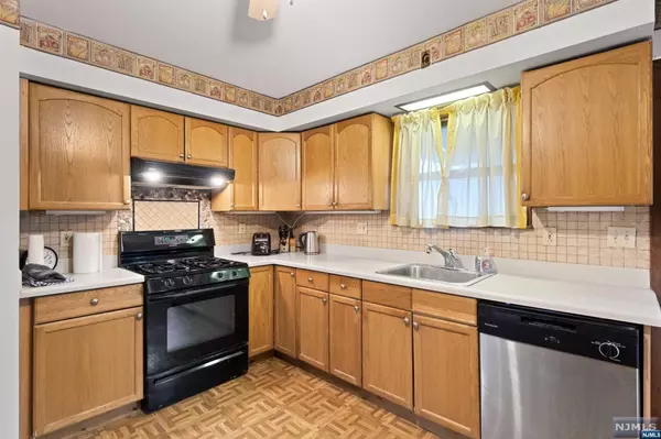 440 Rutherford AVE, Lyndhurst, NJ 07071