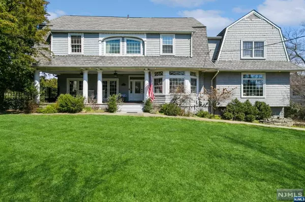 Westwood, NJ 07675,8 Bryant PL