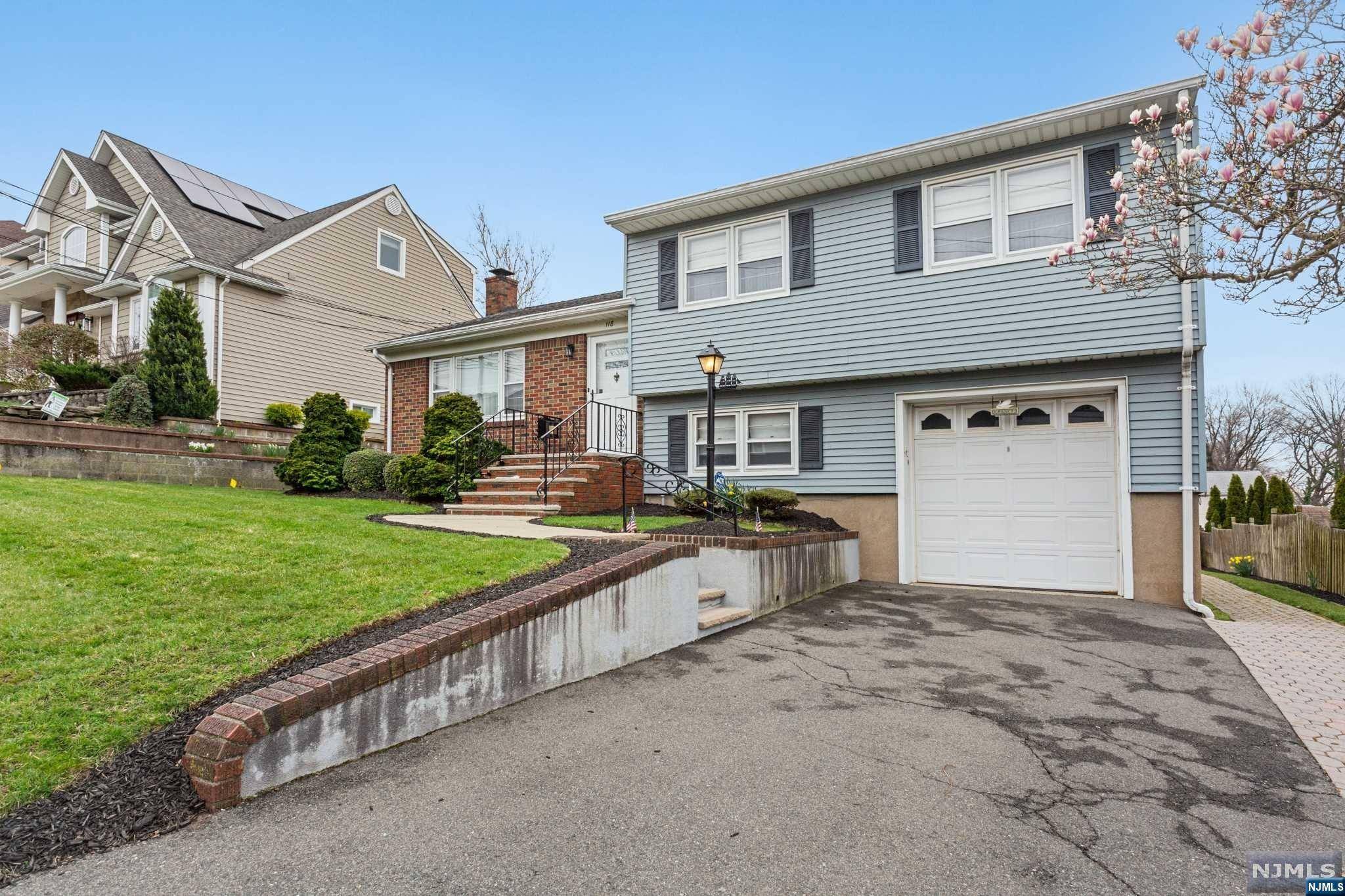 Wallington, NJ 07057,118 Alden ST