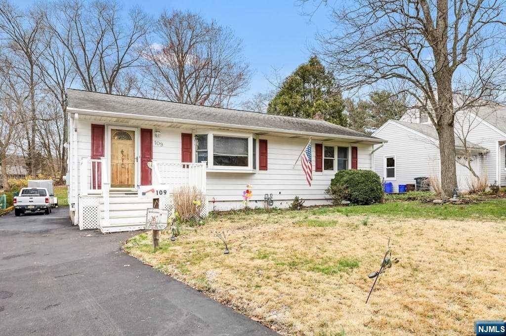 109 Hiawatha BLVD, Oakland, NJ 07436
