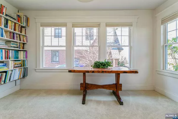 Teaneck, NJ 07666,344 Vandelinda AVE