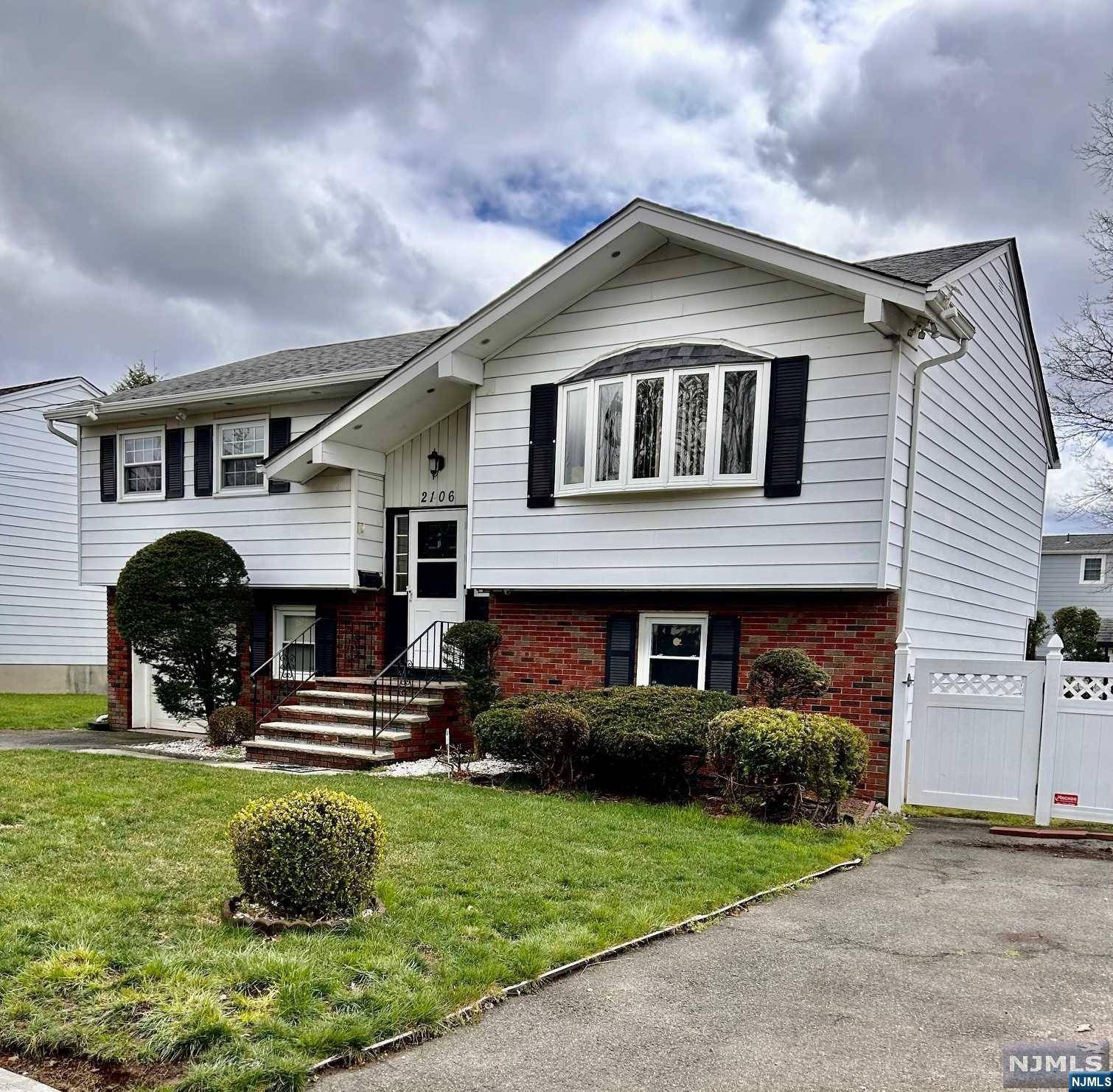 Fair Lawn, NJ 07410,21-06 Ford PL