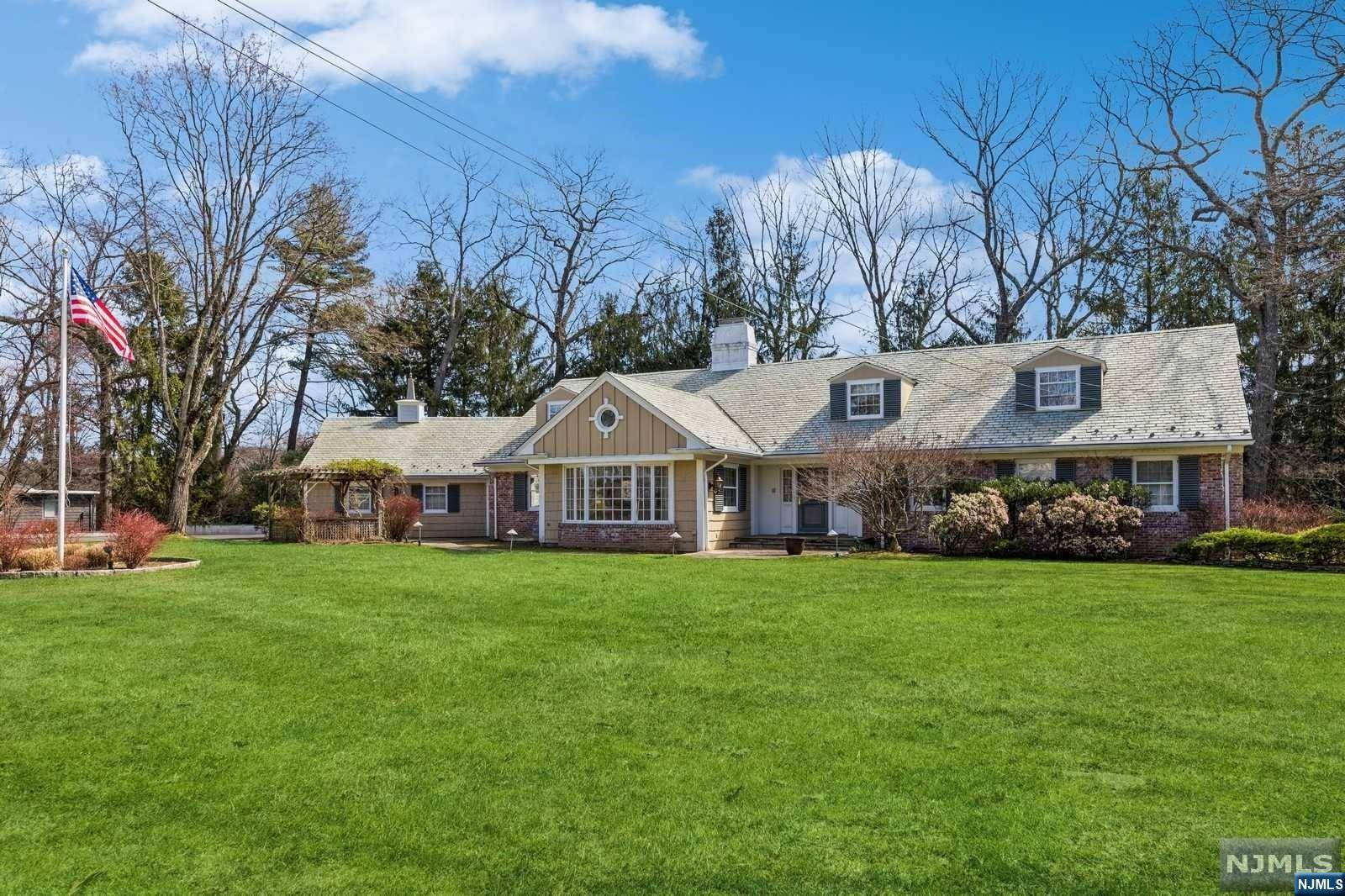 90 Old Chester RD, Essex Fells, NJ 07021