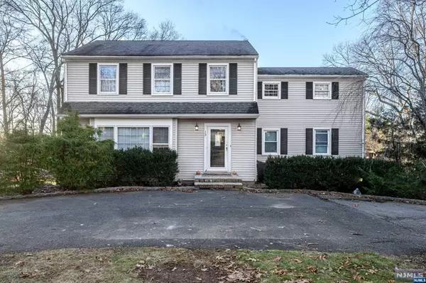 13 Overlook, Randolph Township, NJ 07869