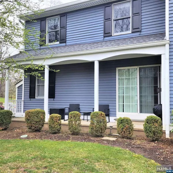 19 Countryside DR, Bernards, NJ 07920