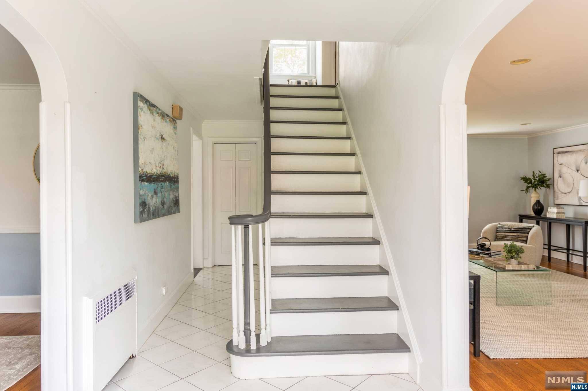 321 Forest AVE, Glen Ridge, NJ 07028