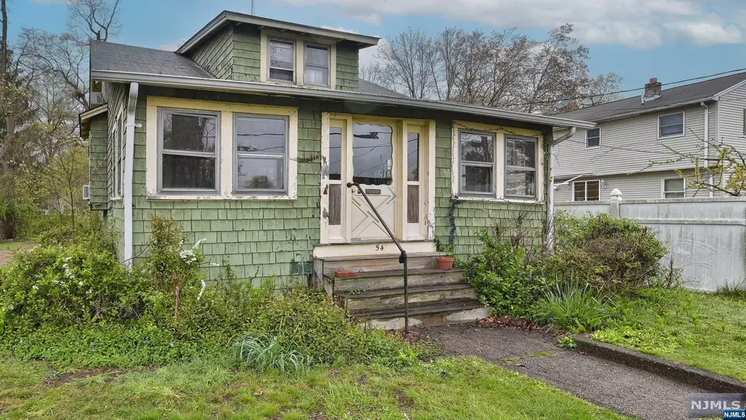 54 S Valley RD, Lincoln Park Borough, NJ 07035