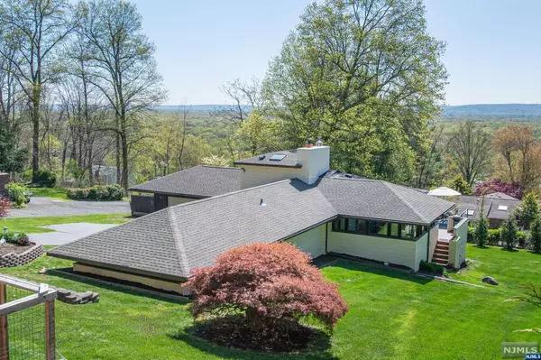 14 Foremost Mountain RD, Montville Township, NJ 07082
