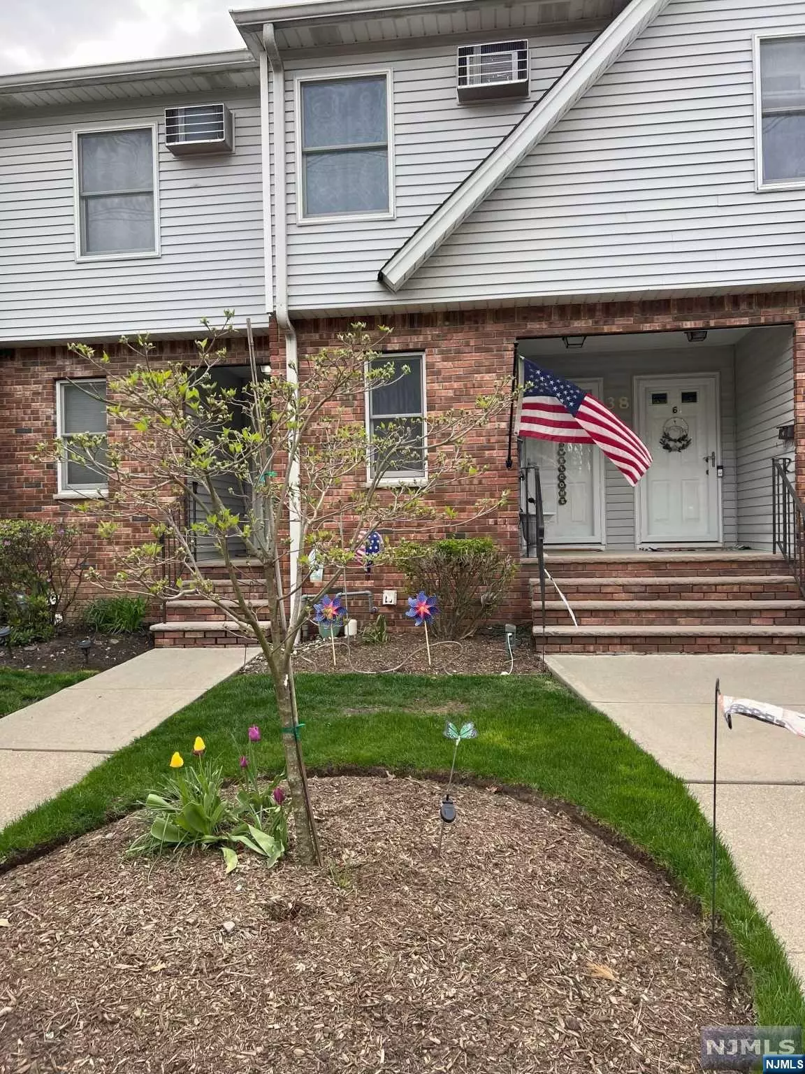 Bergenfield, NJ 07621,38 Home PL