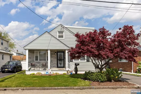 251 New ST, Lyndhurst, NJ 07071