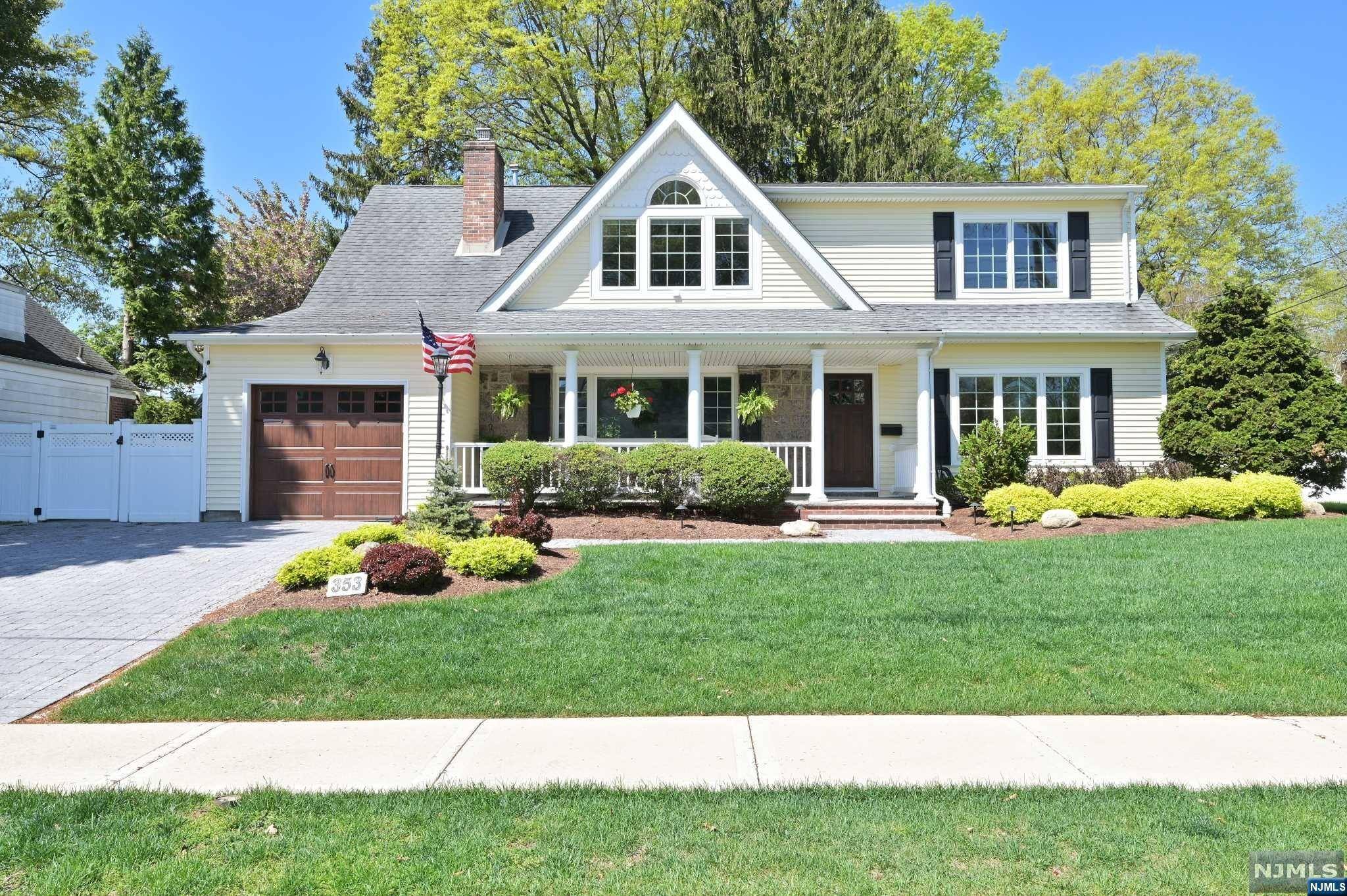 Oradell, NJ 07649,353 Pershing AVE