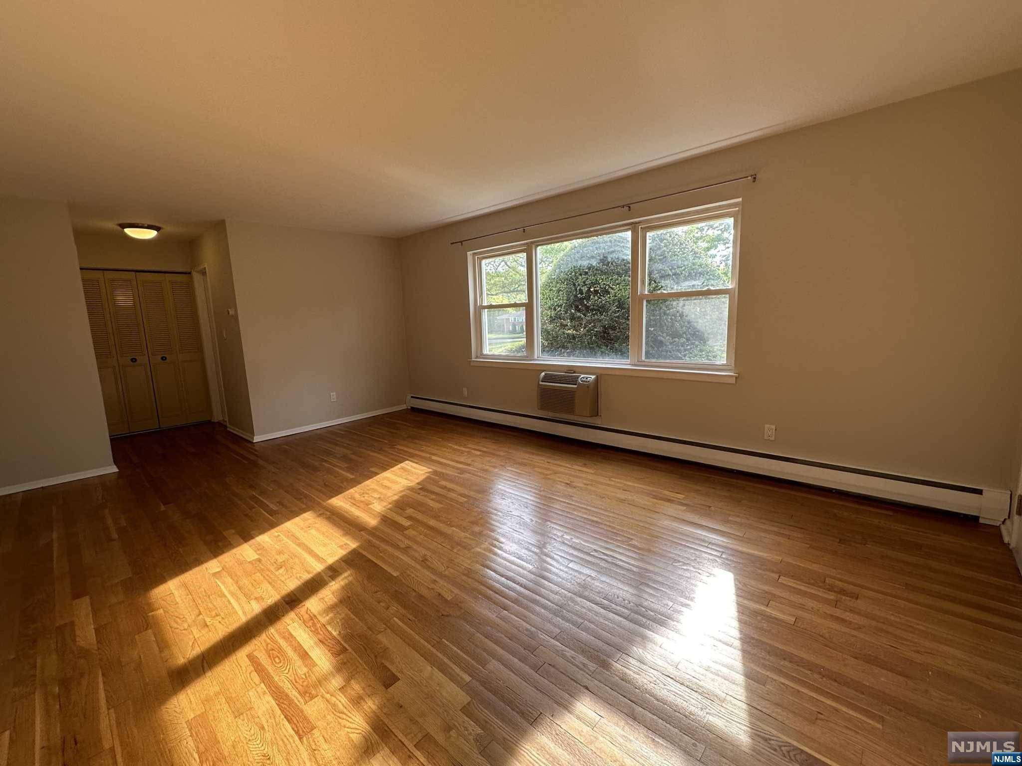 Montvale, NJ 07645,14 A Rolling Ridge RD #14A