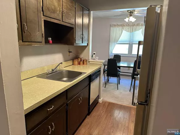 Pompton Lakes, NJ 07442,100 Pierson Miller DR #E22