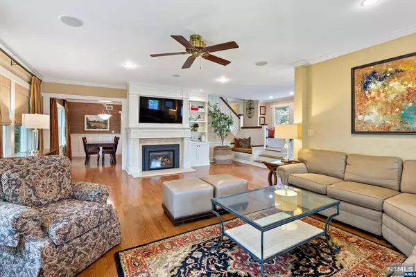 Glen Rock, NJ 07452,573 S Maple AVE