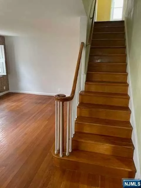 Teaneck, NJ 07666,220 Park AVE